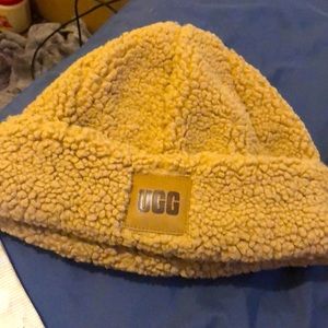 UGG Sherpa Cuff Beanie CHE
